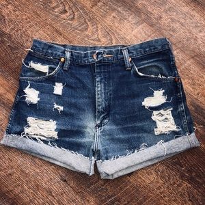 Wrangler distressed shorts